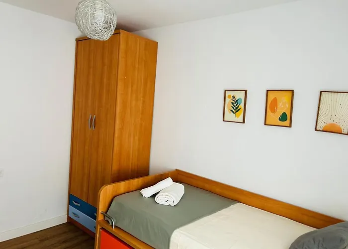 Rinconcito Gaditano Con Garaje Al Lado De La Playa *